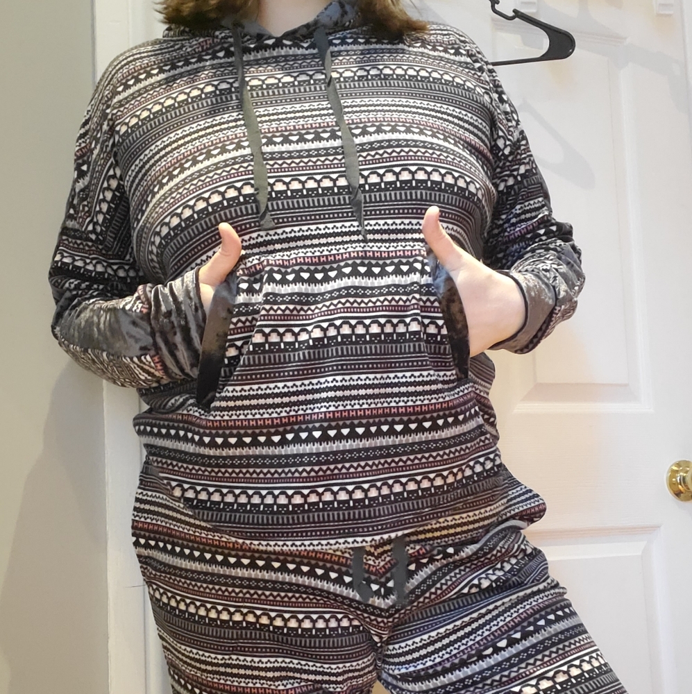 Vera Wang Pajama lounge set